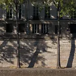 Rue De L\'Universite III By Onefinestay