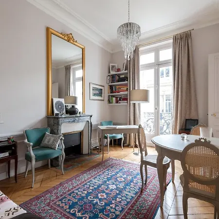 Apartment Rue De L'universite Iii By Onefinestay Paris