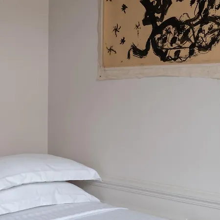 Rue De L'universite Iii By Onefinestay Paris